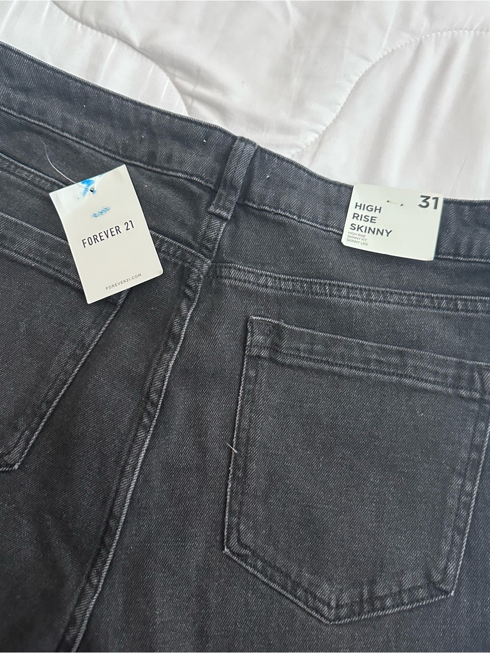 Forever 21 women’s Skinny Jeans - Black - Picture 7 of 8